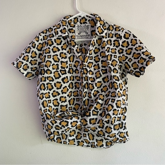 Consept Collective cheetah print hand blocked novelty print button up blouse - Picture 1 of 10